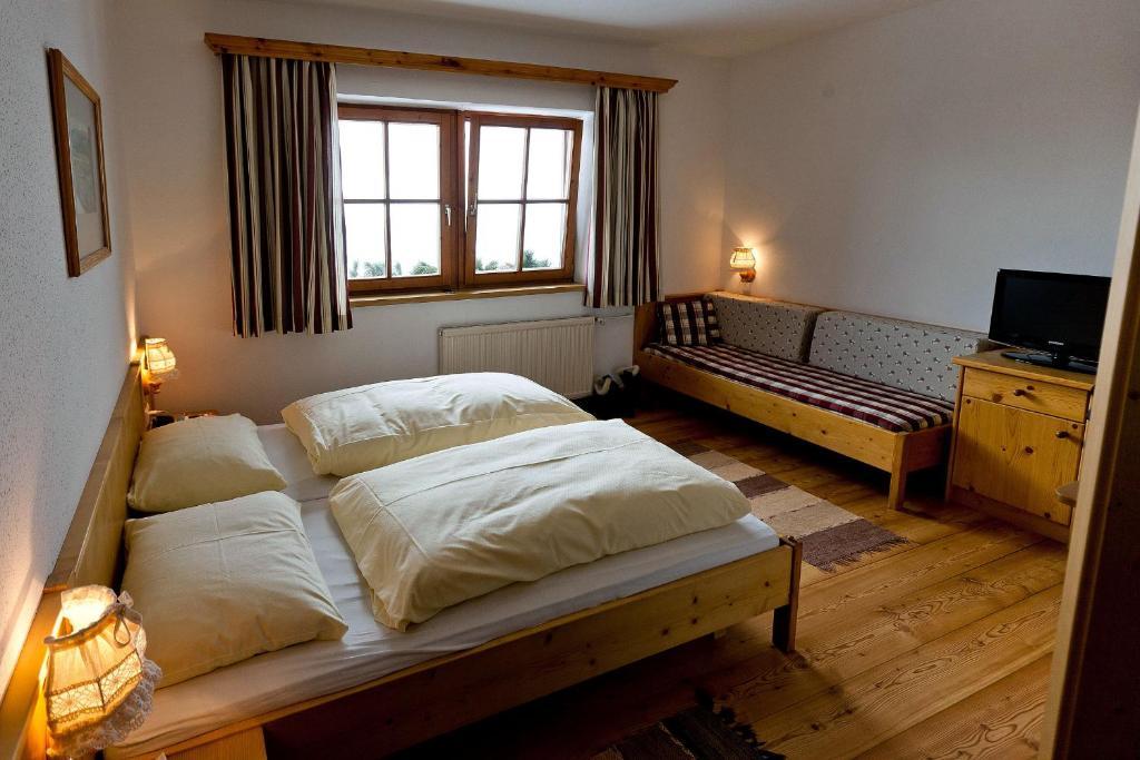 Almdorf Tonnerhuette Hotel Muhlen  Room photo